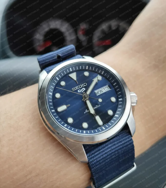 Seiko 5 Sports SRPE63K1